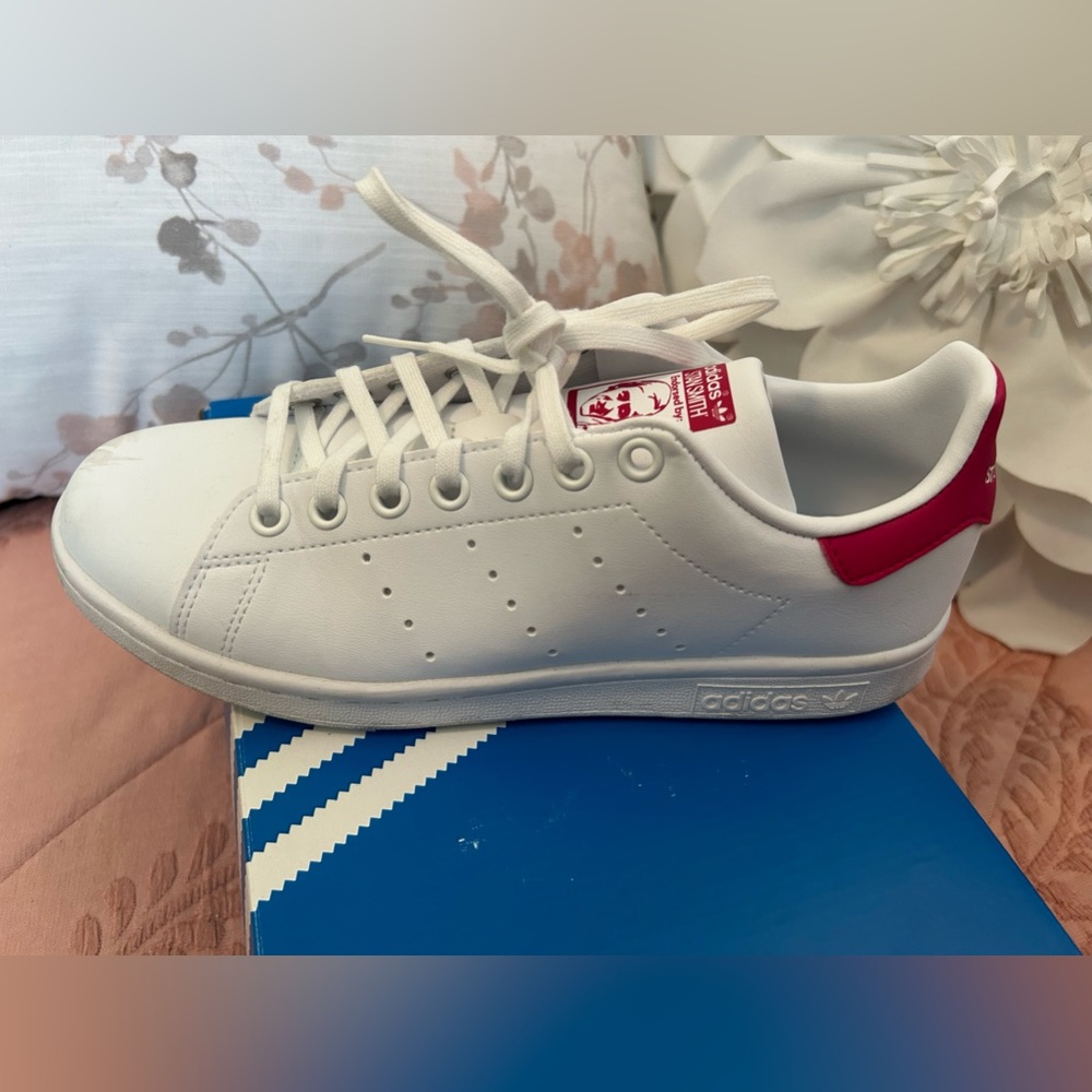 Adidas Stan Smith white pink sz 6